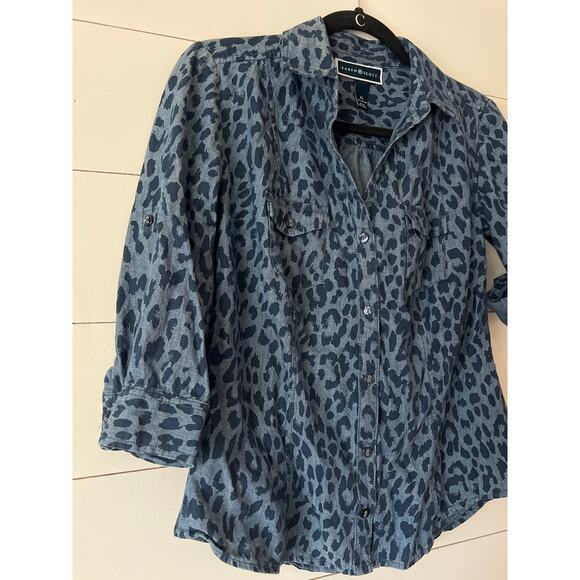 Karen Scott 3/4 sleeve button up animal print denim top XS - Picture 3 of 8